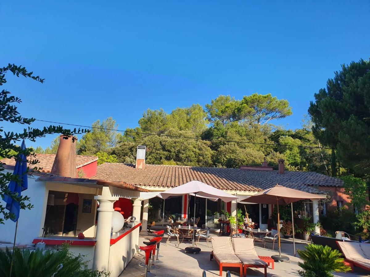 Au Mas Saint Pierre Hotel Pignans Kültér fotó