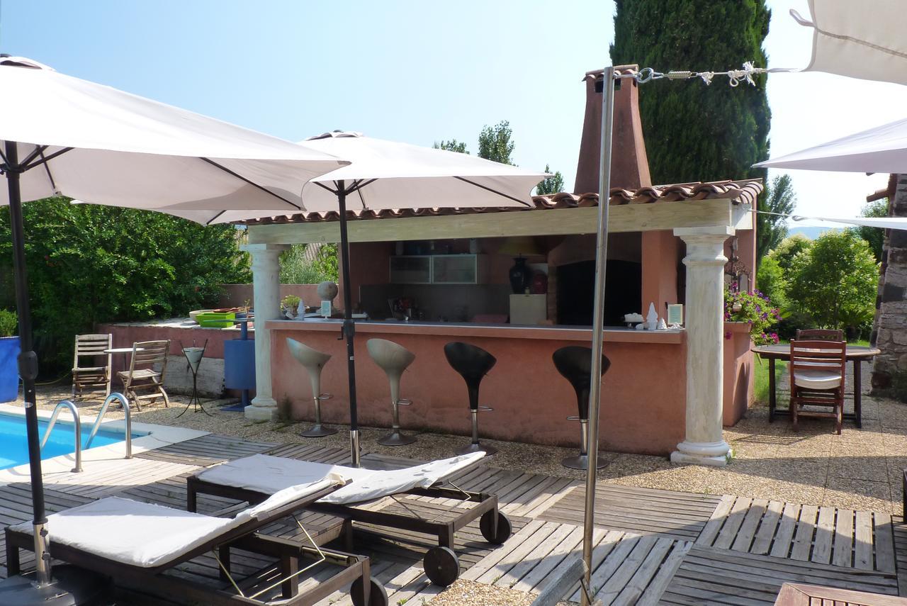 Au Mas Saint Pierre Hotel Pignans Kültér fotó